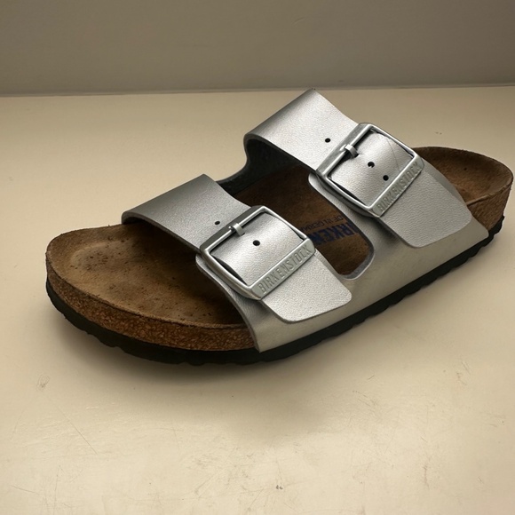 Silver Birkenstock Arizona Sandals - Size 7 - Picture 8 of 11